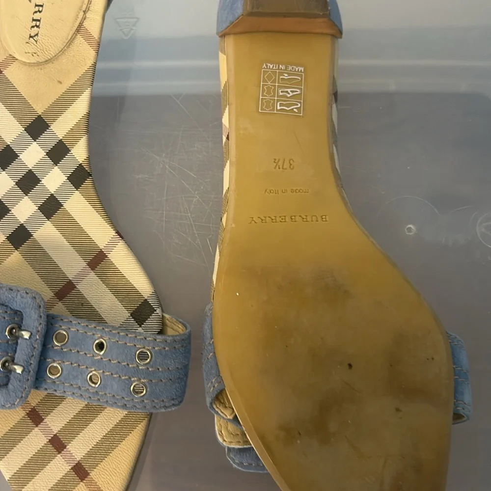 Vintage Burberry sandal - Picture 3 of 4